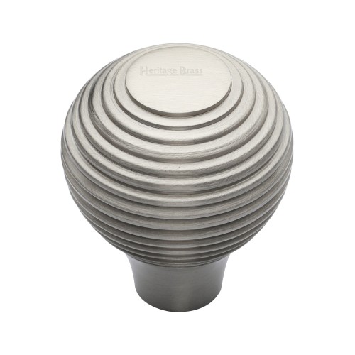 REEDED BEEHIVE CUPBOARD DOOR KNOB